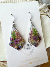 Load image into Gallery viewer, Silver Wildflower Kite Dangles
