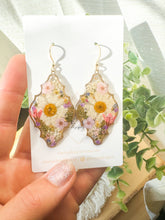 Load image into Gallery viewer, Daisy Garden Arabesque Dangles
