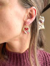 Load image into Gallery viewer, Red and Green Christmas Wreaths
