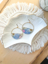 Load image into Gallery viewer, Blue Hydrangea Half Circles
