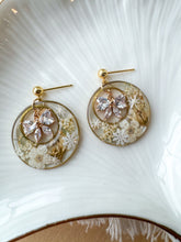 Load image into Gallery viewer, White Christmas Wreaths
