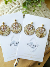 Load image into Gallery viewer, White Christmas Wreaths
