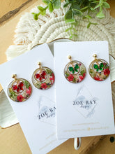 Load image into Gallery viewer, Red and Green Christmas Wreaths
