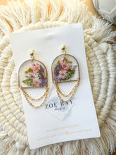 Load image into Gallery viewer, Bouquet Arches
